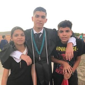 Meet your Posher, Yesenia